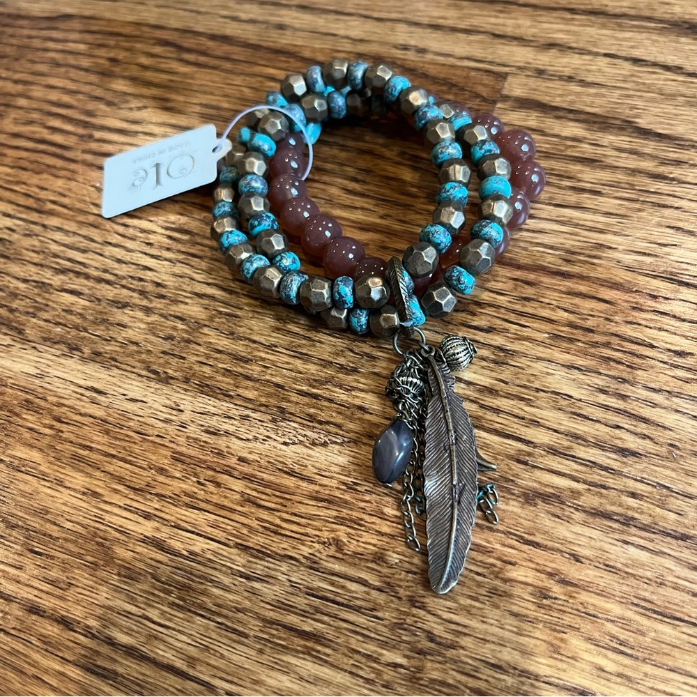 Ole 3 Strand Stretch Beaded Bracelet Set with Charms - Picture 6 of 6